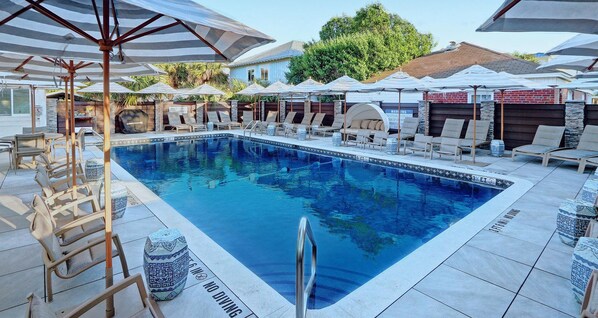 Apartment, 1 Queen Bed (Garden on Jones) | Pool