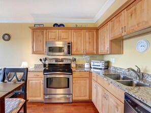 Apartment, Multiple Beds (Silver Shores Unit 10) | Private kitchen