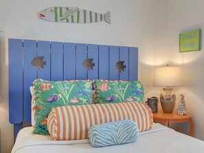 House, Multiple Beds (Art & Sol)
