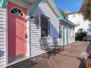 House, Multiple Beds (Sea Oats Cottage) | Balcony