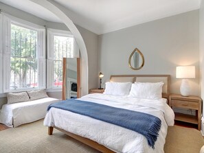 Apartment, Multiple Beds (Bolton Forsyth Suite)