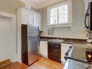 Apartment, Multiple Beds (Bolton Forsyth Suite) | Private kitchen