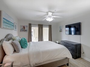Condo, Multiple Beds (Sweet Location with Sophistication)