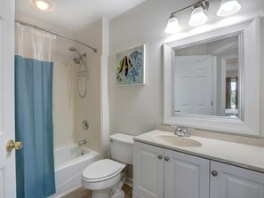 Condo, Multiple Beds (Sweet Location with Sophistication) | Bathroom