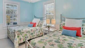 Unclassified image, 2 of 19, button - Splash Inn Lower (Tybee Island)