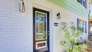 Unclassified image, 5 of 25, button - Tybee Dreamin (Tybee Island)