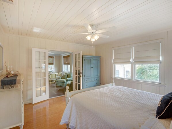 ハウス ベッド (複数台) (Sea Glass Tybee) | 5 室のベッドルーム、WiFi