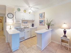 Condo, várias camas (Emily's Retreat) | Cozinha privada
