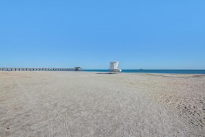 Condo, 1 King Bed (Beach Walk 5) | Beach