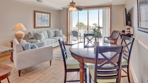 Apartment, Mehrere Betten (Tybee Beach Club 123) | Wohnzimmer
