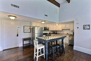 Apartment, Multiple Beds (Heart Of Savannah) | Private kitchen - Heart Of Savannah (Savannah)