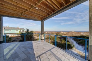 Room - Ocean View Modern (Tybee Island)