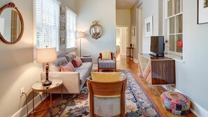 Apartment, Multiple Beds (Hideaway on Jones) | Living room