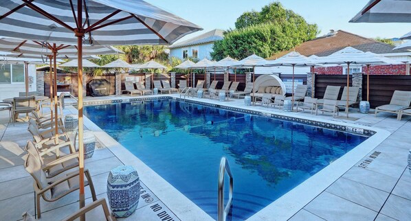 Outdoor pool - Suite Escape (Savannah)