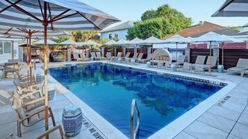 Apartemen, Beberapa Tempat Tidur (Azure on Lincoln) | Kolam renang | Kolam renang outdoor