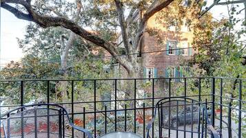 Apartment, Multiple Beds (Azure on Lincoln) | Balcony
