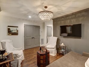 Apartment, Multiple Beds (515 Liberty Estate) | 3 bedrooms