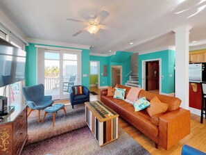 Condo, Multiple Beds (Lost Shaker of Salt) | Living room