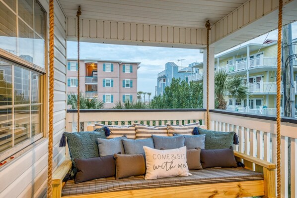 Apartment, Multiple Beds (Not Renting - Beach Haven Lower) | Living room