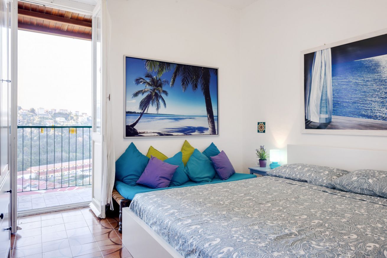 1 slaapkamer, een strijkplank/strijkijzer, wifi