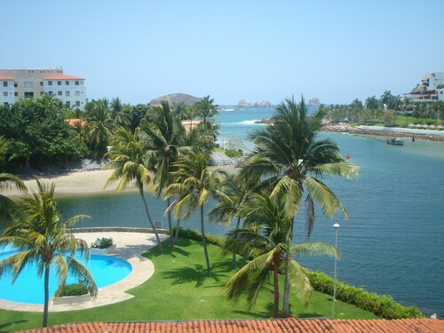 Blue Flag Certified Beach, Marina, Golf, Sports, Gastronomy and Romance Relax