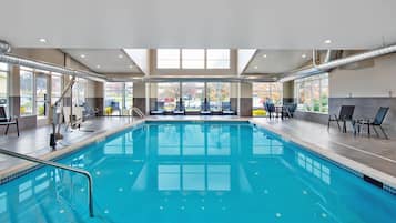 Indendørs pool