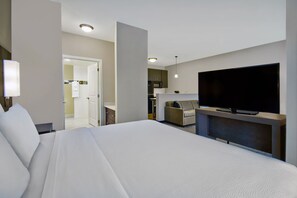 Desk, iron/ironing board, bed sheets - Residence Inn by Marriott Reading (Wyomissing)
