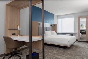Desk, laptop workspace, iron/ironing board, free WiFi - SpringHill Suites by Marriott Durham City View (Durham)