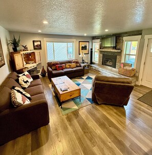 تلفزيون ذكي، مدفأة، ستيريو، طابعة