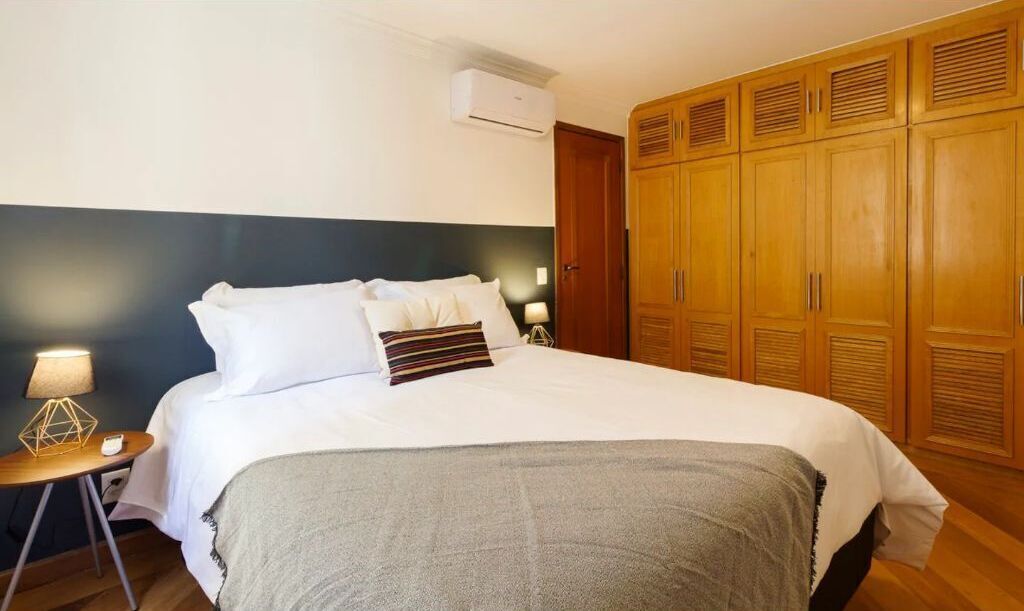 2 bedrooms, premium bedding, internet