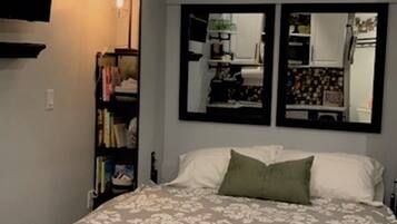 1 chambre, bureau, fer et planche à repasser, Wi-Fi gratuit