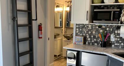 New studio/loft near orchards, wineries, & beaches