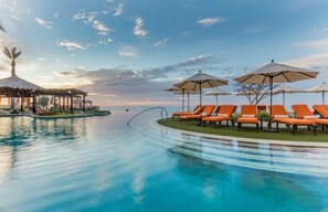 Outdoor pool, an infinity pool - Private Cabo San Lucas Penthouse Residence at Lands End Resort (Cabo San Lucas)