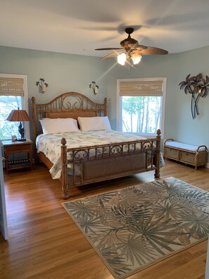 5 bedrooms, iron/ironing board, free WiFi, bed sheets