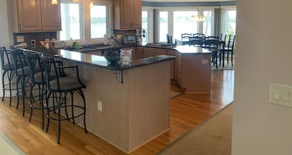 Waterfront! Across from Links @ Albemarle. Great for golfers, families & more!