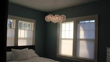 2 habitaciones, tabla de planchar con plancha, wifi y ropa de cama