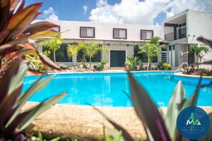 Outdoor pool - Hakal montaña del aguila (Cancun)