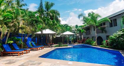 Beachfront Hotel Pool Spa Gym Bar Restaurant Suite w/ Kitchen Walk to Everything