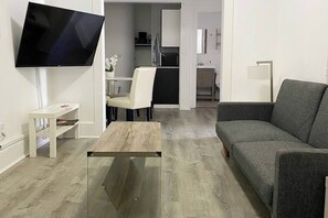 电视、Netflix、流媒体服务、办公室