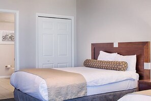 2 makuuhuonetta, työpöytä, silitysrauta/-lauta, Wi-Fi