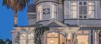 The George Luxury Boutique Inn