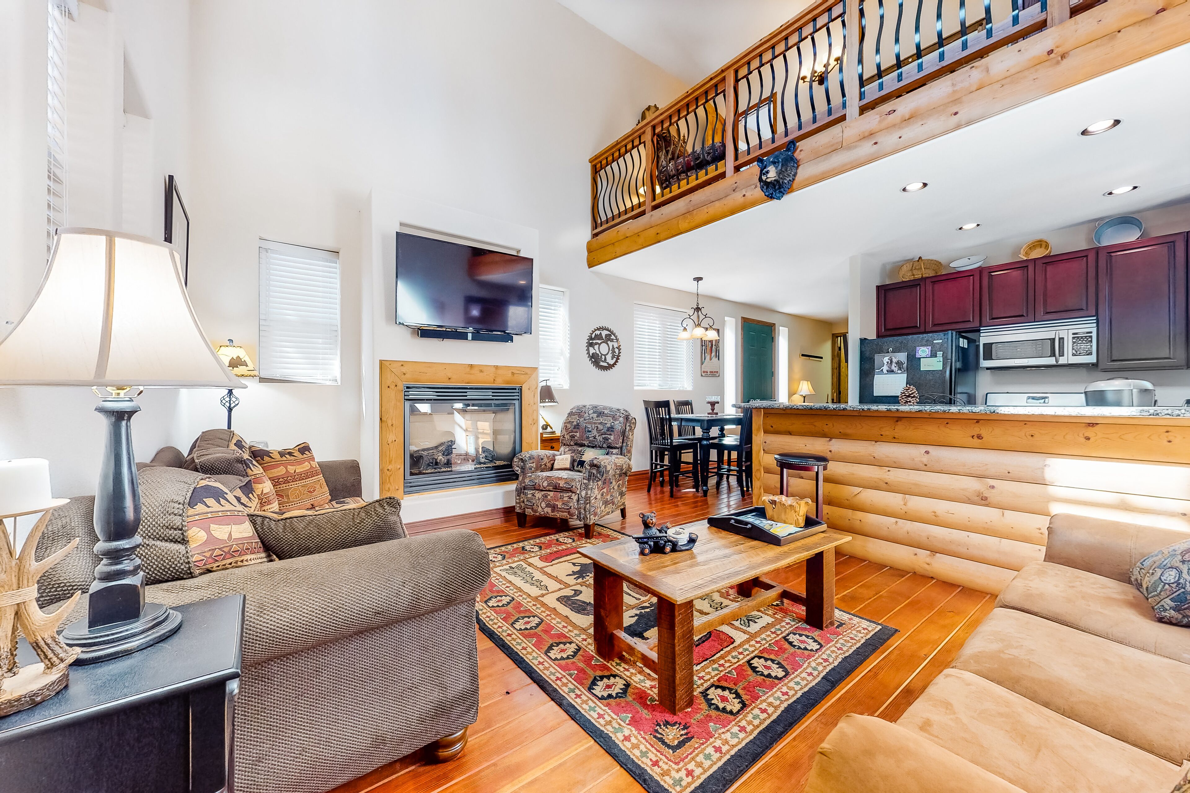Fun Lofted Retreat Near Skiing & Lake W/ Free WiFi, Arcade Game, & Full Kitchen