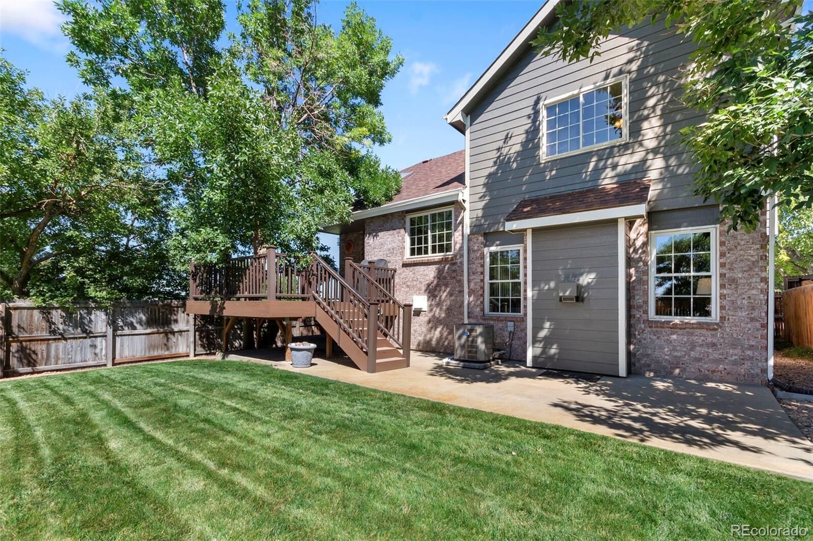 5bedrooms! Next to Park! Near Dining, Shops & Rec Center; Easy Access Downtown! 