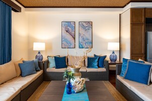 Luxury Studio Suite, Non Smoking | Living area | Flat-screen TV