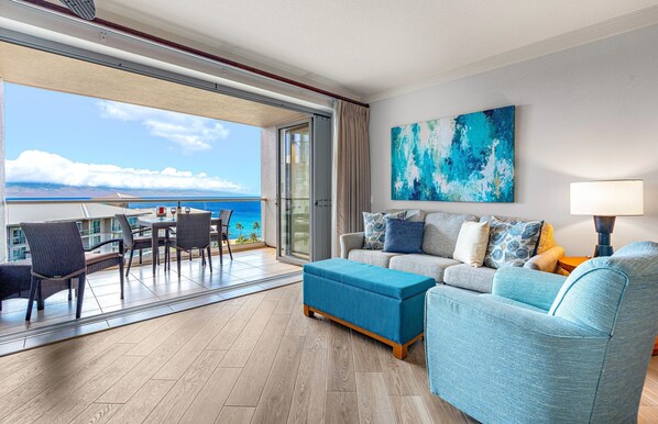 Televisión, reproductor de DVD y estéreo