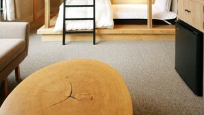 ห้องดีลักซ์, ปลอดบุหรี่ (4 Single Beds)