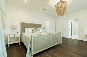 5 室のベッドルーム、アイロン / アイロン台、WiFi (無料)、ベッドシーツ