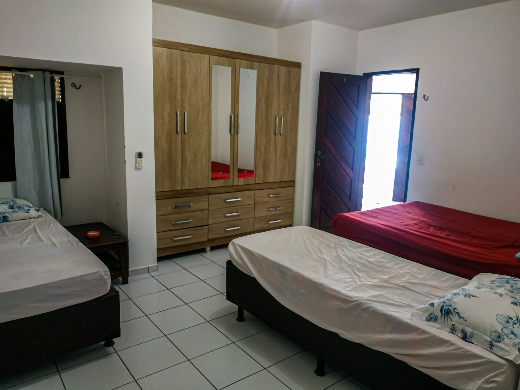 3 quartos, Wi-Fi de cortesia, roupa de cama