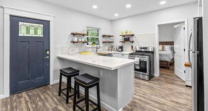 Fully renovated historic train depot bungalow in old town League City! Bright, stylish 1BR/1BA home.
