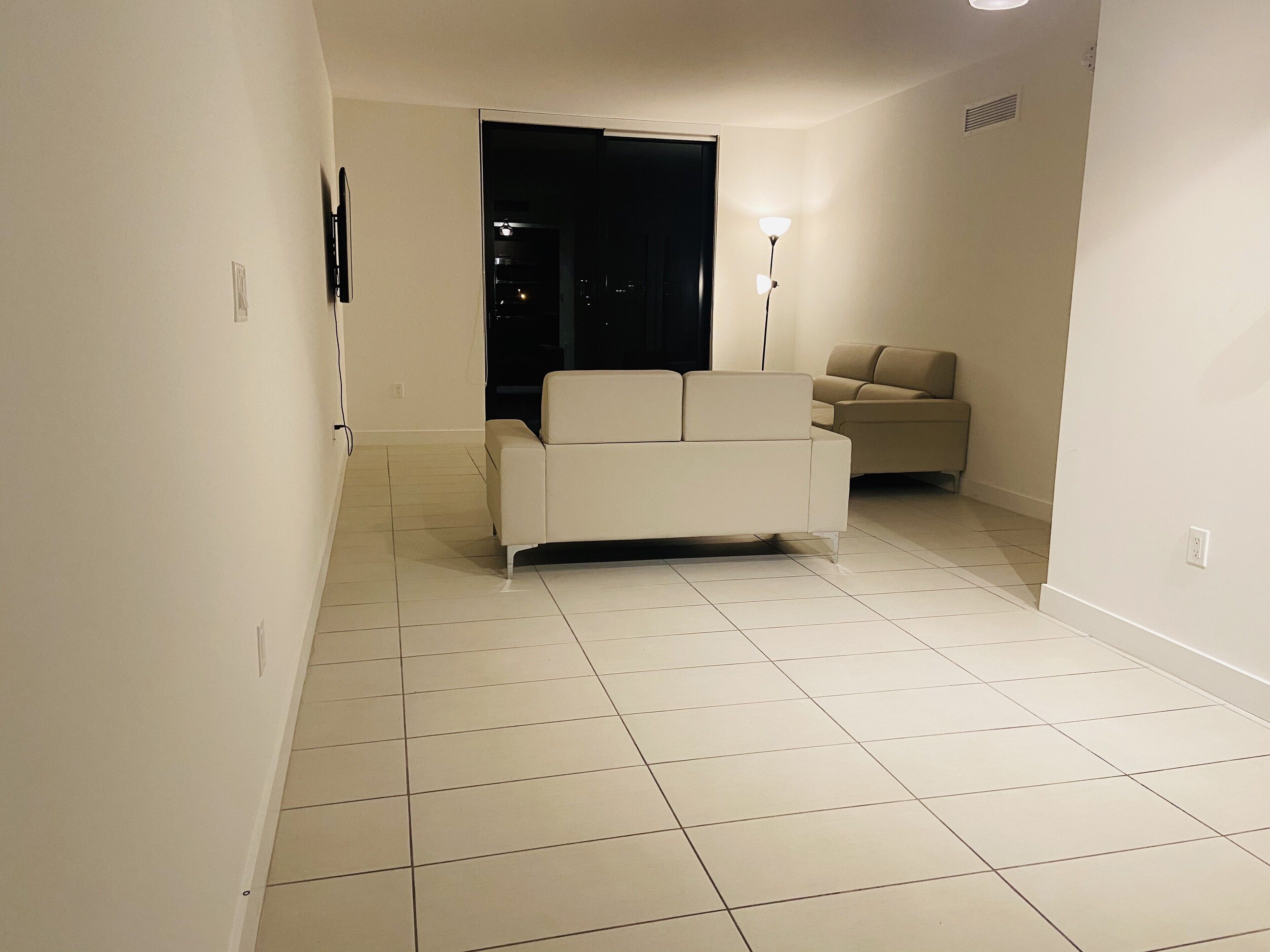 Cozy 2br condo historic Calle ocho